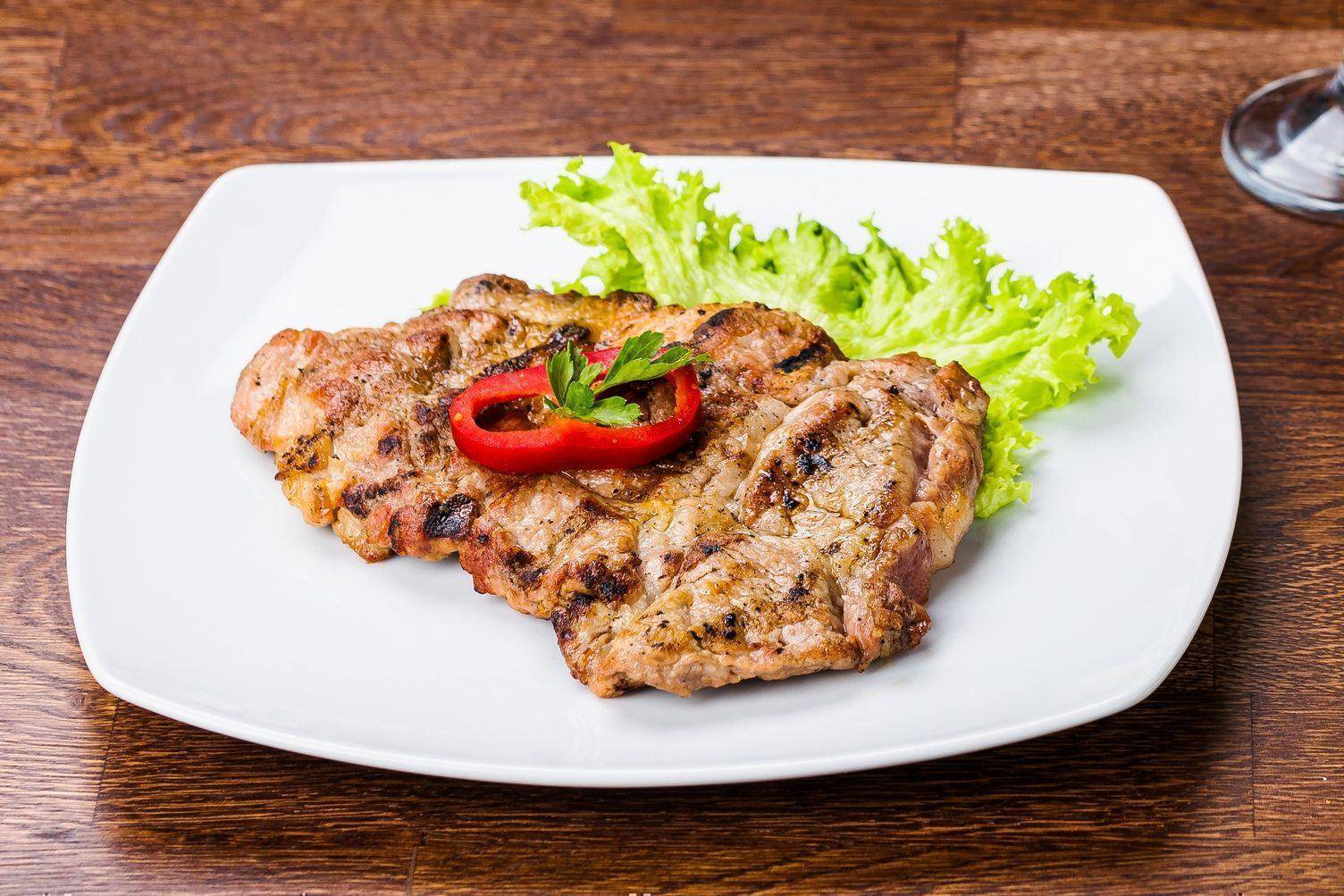Ceafă de porc la grătar